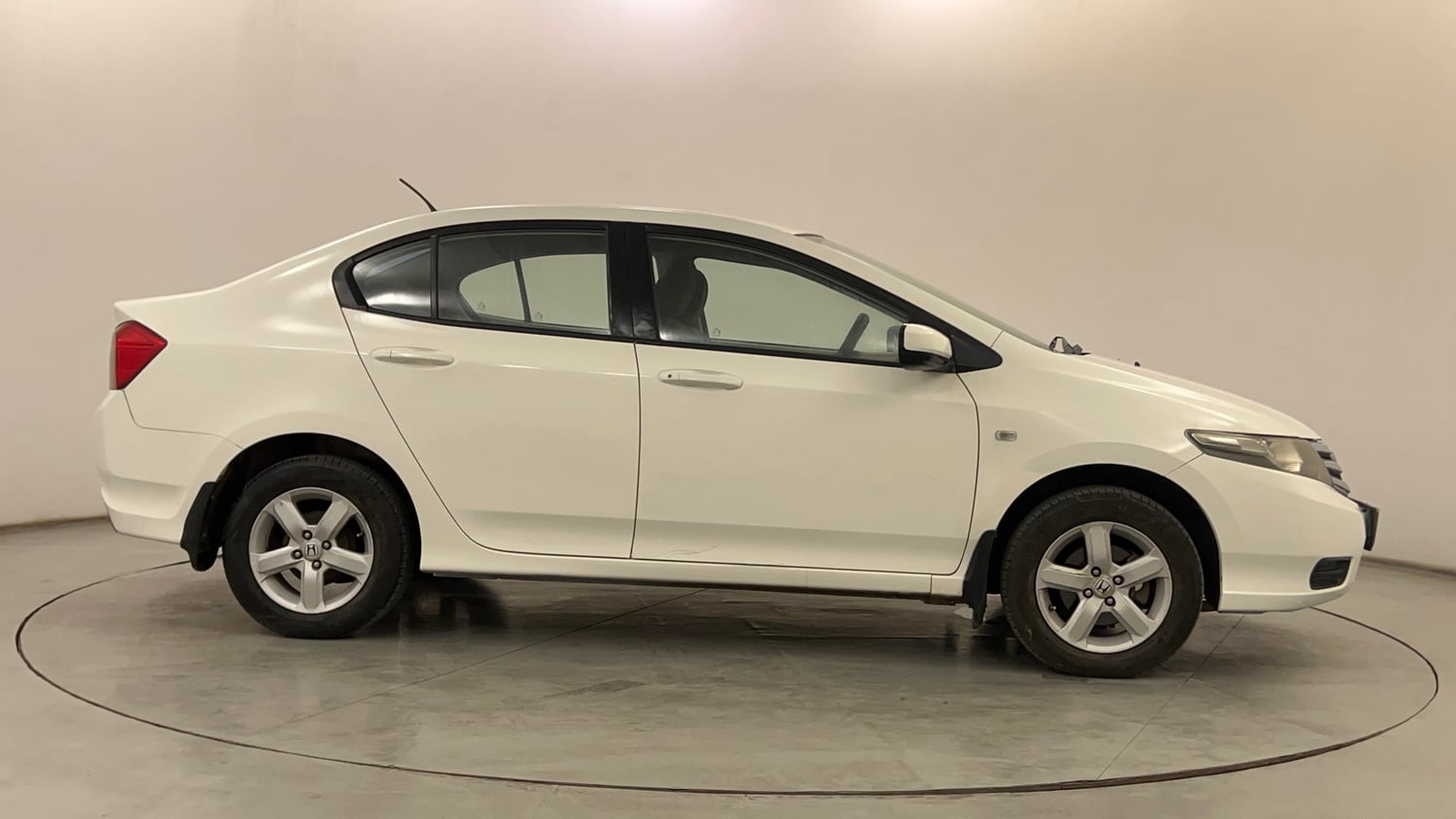 Used 2013 Honda City 1.5 S MT Petrol Manual exterior RIGHT SIDE VIEW