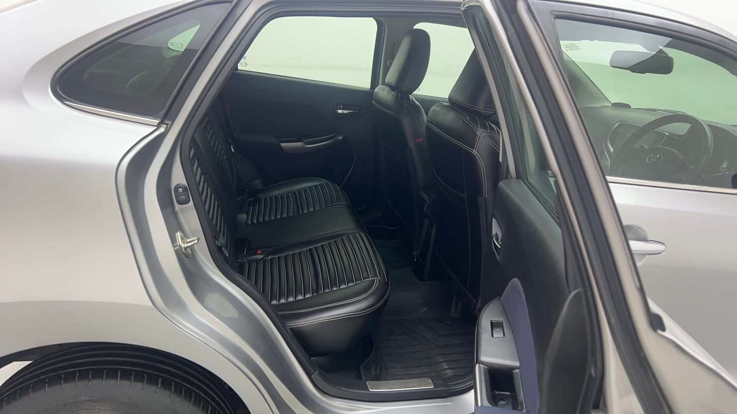Used 2020 Toyota Glanza V CVT Petrol Automatic interior RIGHT SIDE REAR DOOR CABIN VIEW
