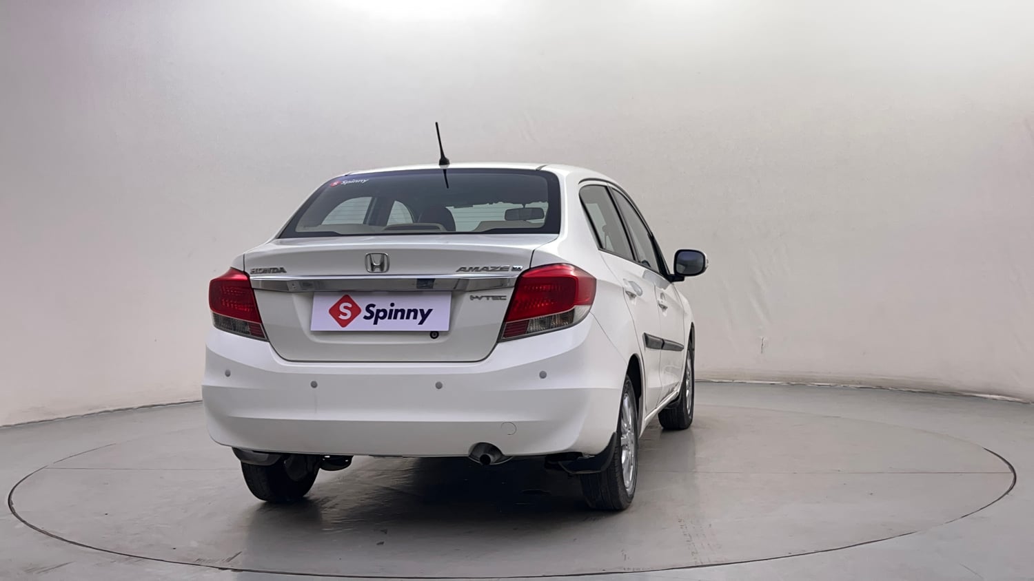 Used 2014 Honda Amaze 1.2 VX AT i-VTEC Petrol Automatic exterior RIGHT REAR CORNER VIEW