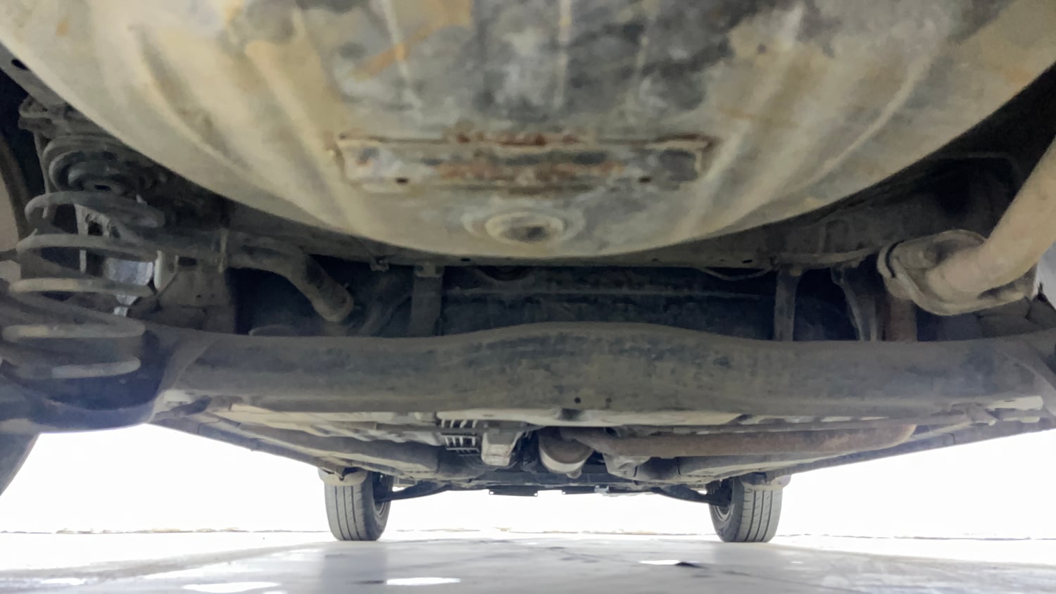 Used 2016 Honda Amaze 1.2 VX i-VTEC Petrol Manual extra REAR UNDERBODY VIEW (TAKEN FROM REAR)