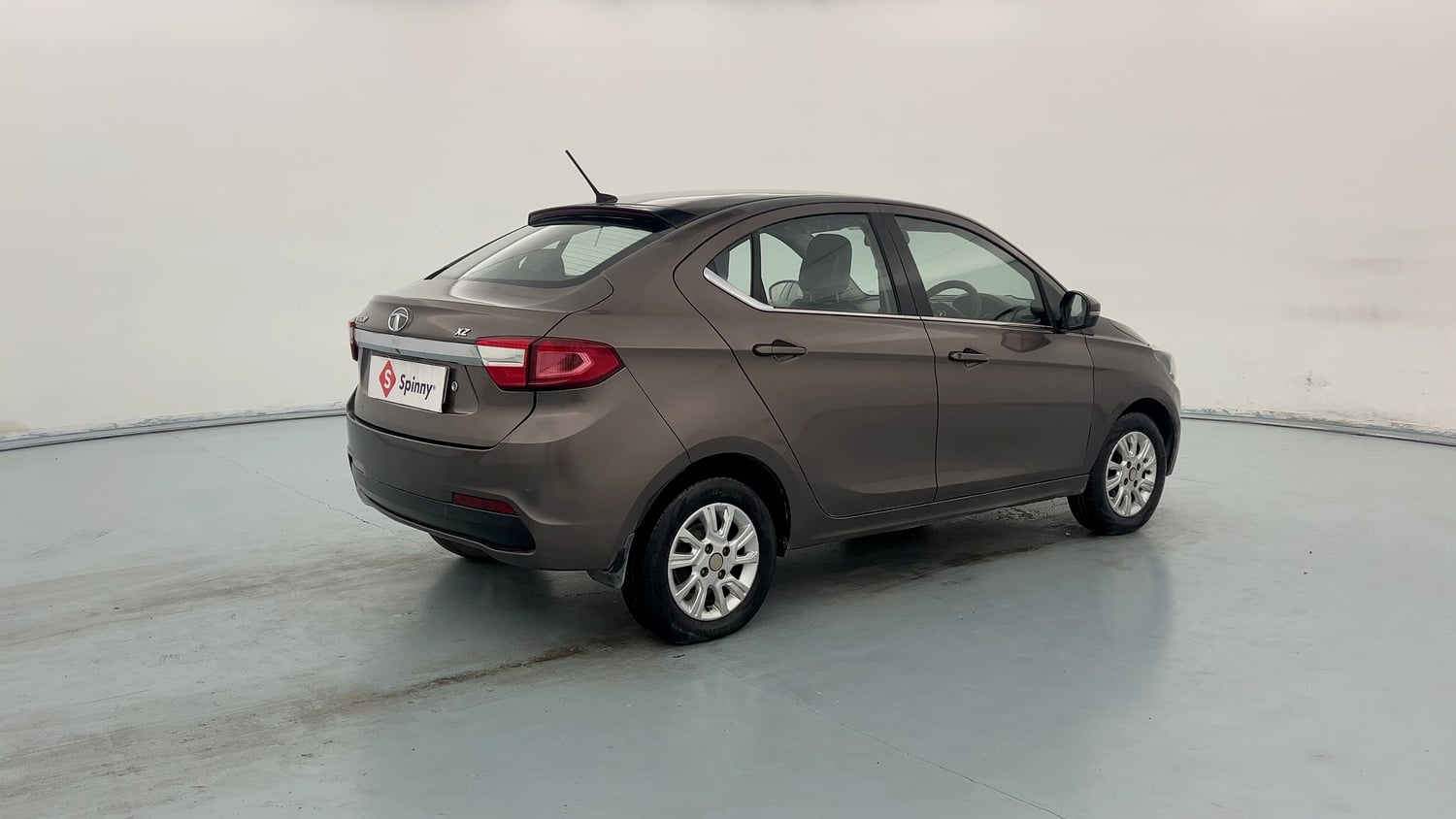 Used 2018 Tata Tigor Revotorq XZ (O) Diesel Manual exterior RIGHT REAR CORNER VIEW