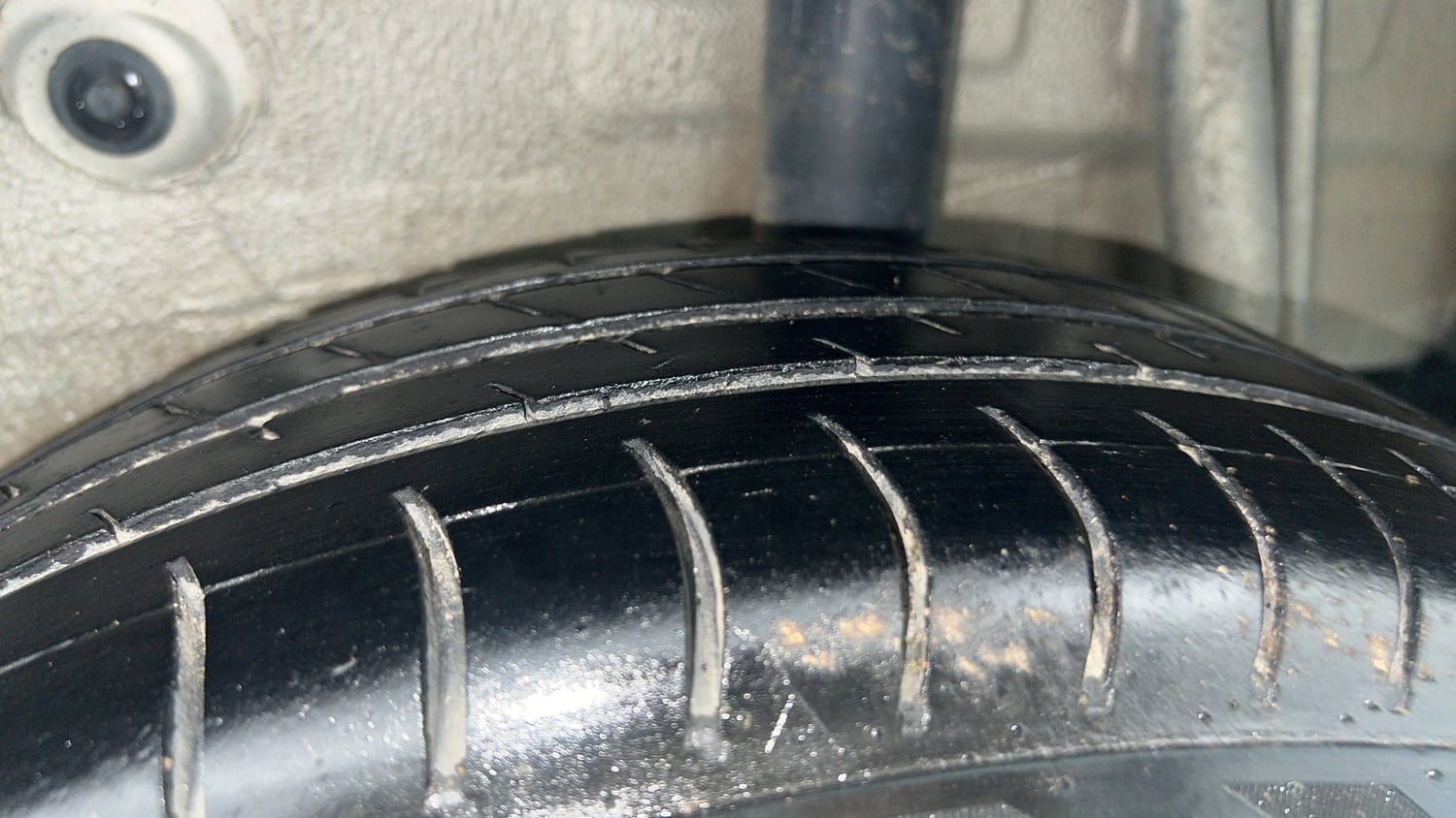 Used 2020 Maruti Suzuki Celerio VXi AMT Petrol Automatic tyres LEFT REAR TYRE TREAD VIEW
