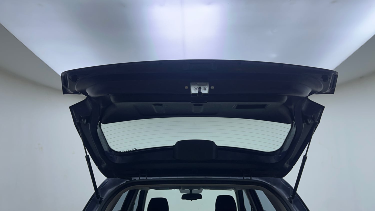 Used 2019 Hyundai Venue SX Plus 1.0 Turbo DCT Petrol Automatic interior DICKY DOOR OPEN VIEW
