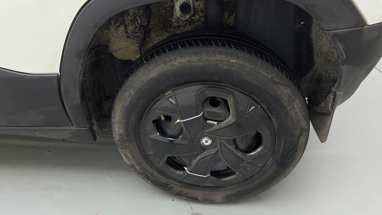 Used 2025 Tata Punch Adventure Plus AMT Petrol Automatic tyres LEFT REAR TYRE RIM VIEW