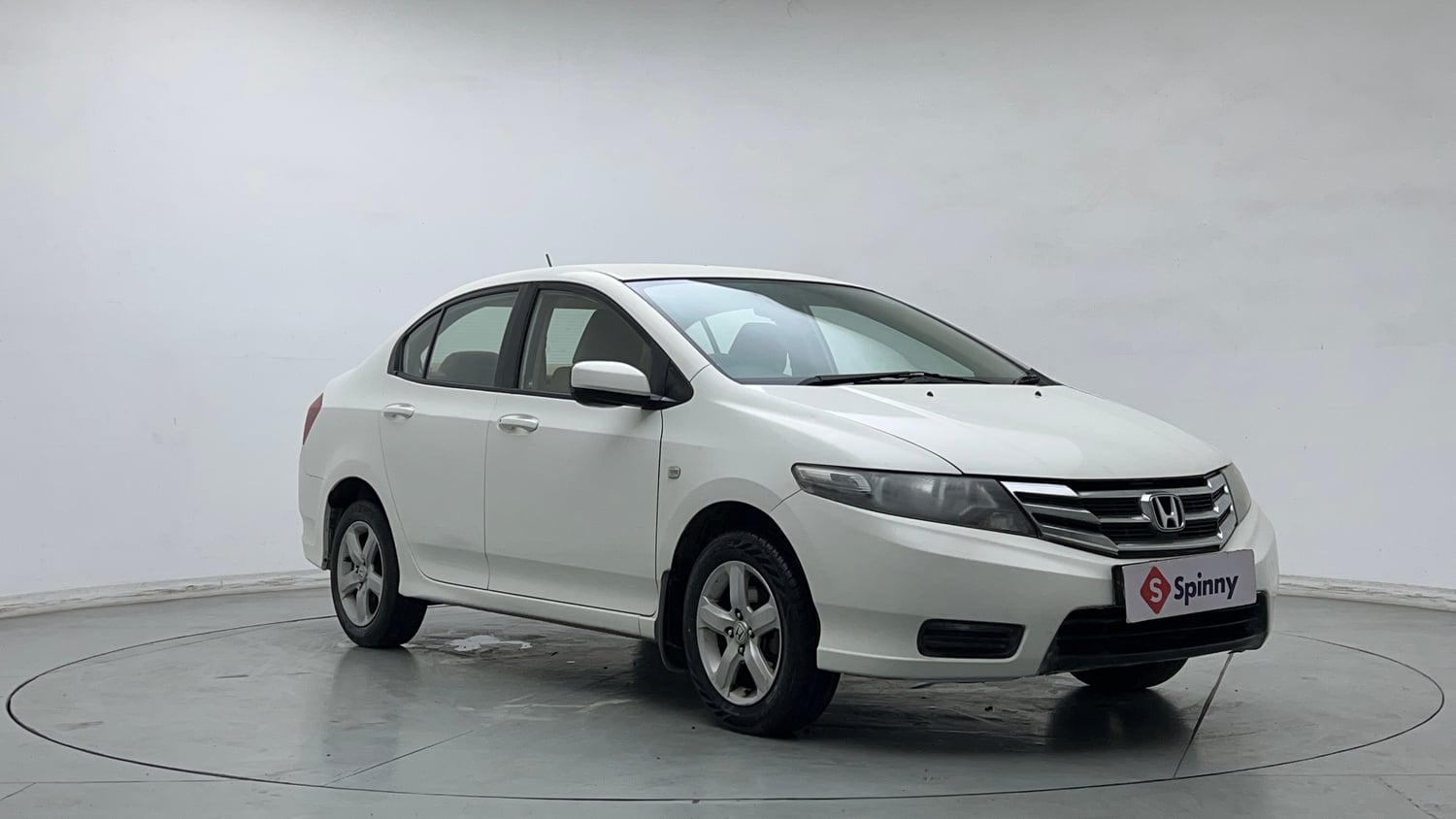Used 2013 Honda City 1.5 S MT Petrol Manual exterior RIGHT FRONT CORNER VIEW