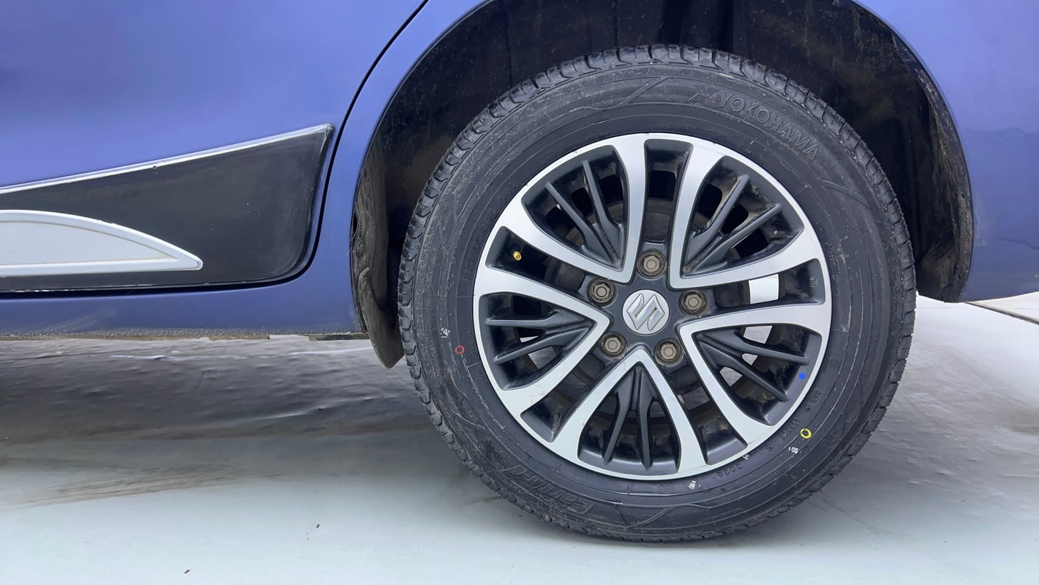 Used 2021 Maruti Suzuki New Ertiga VXi Petrol Manual tyres LEFT REAR TYRE RIM VIEW
