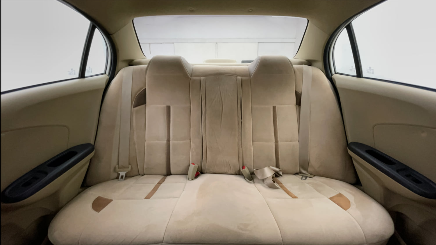 Used 2014 Honda Amaze 1.2 S i-VTEC Petrol Manual interior REAR SEAT CONDITION VIEW