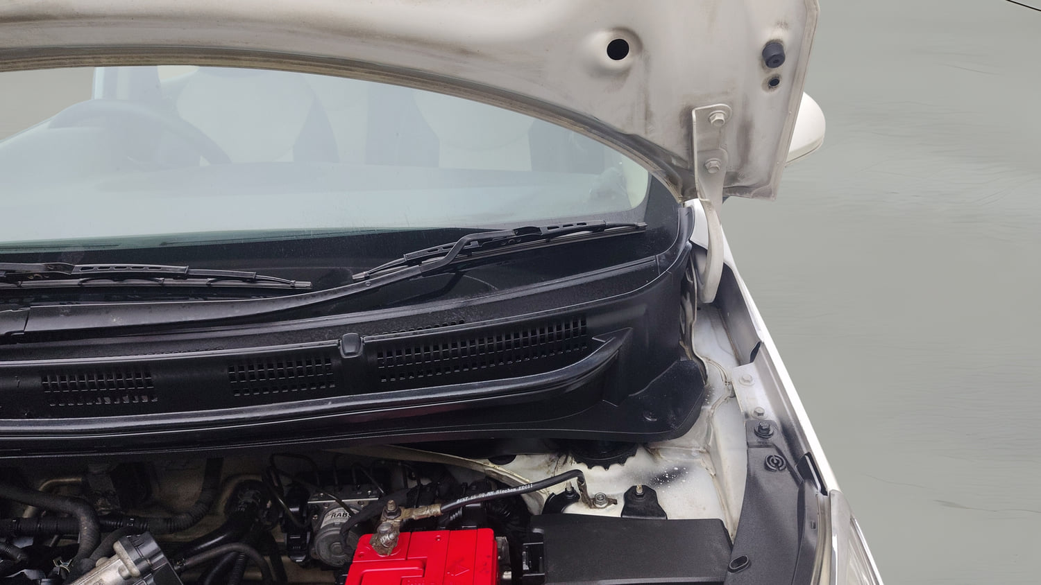 Used 2019 Hyundai Santro Sportz AMT Petrol Automatic engine ENGINE LEFT SIDE HINGE & APRON VIEW