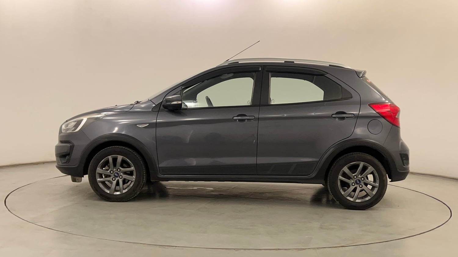 Used 2018 Ford Freestyle Titanium Plus 1.2 Ti-VCT Petrol Manual exterior LEFT SIDE VIEW