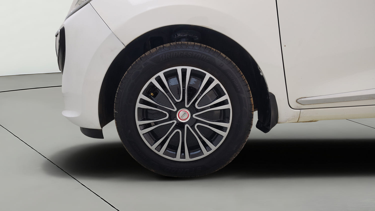 Used 2019 Hyundai Santro Sportz AMT Petrol Automatic tyres LEFT FRONT TYRE RIM VIEW