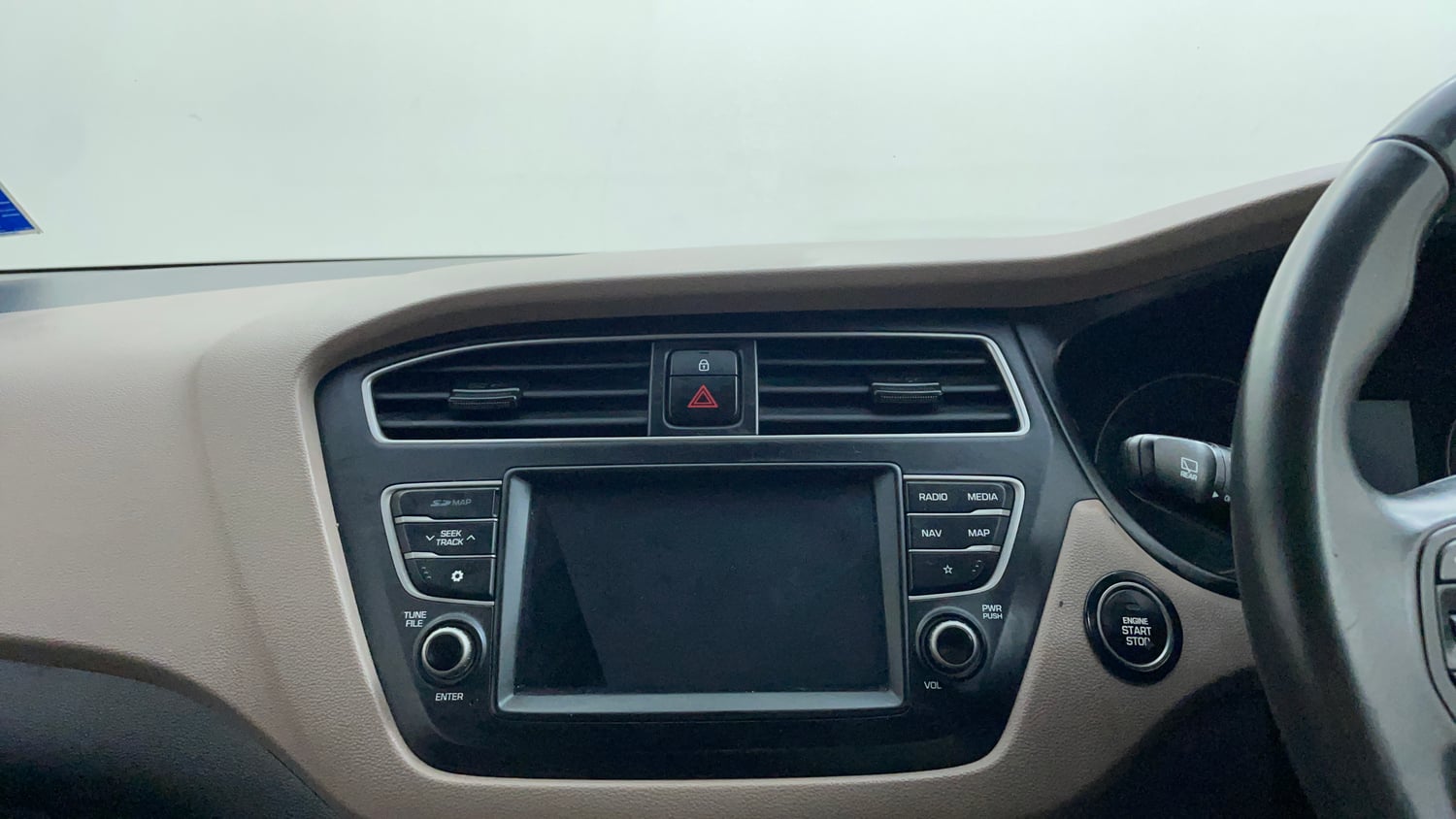Used 2019 Hyundai Elite i20 Asta 1.2 (O) Petrol Manual top_features Integrated (in-dash) music system