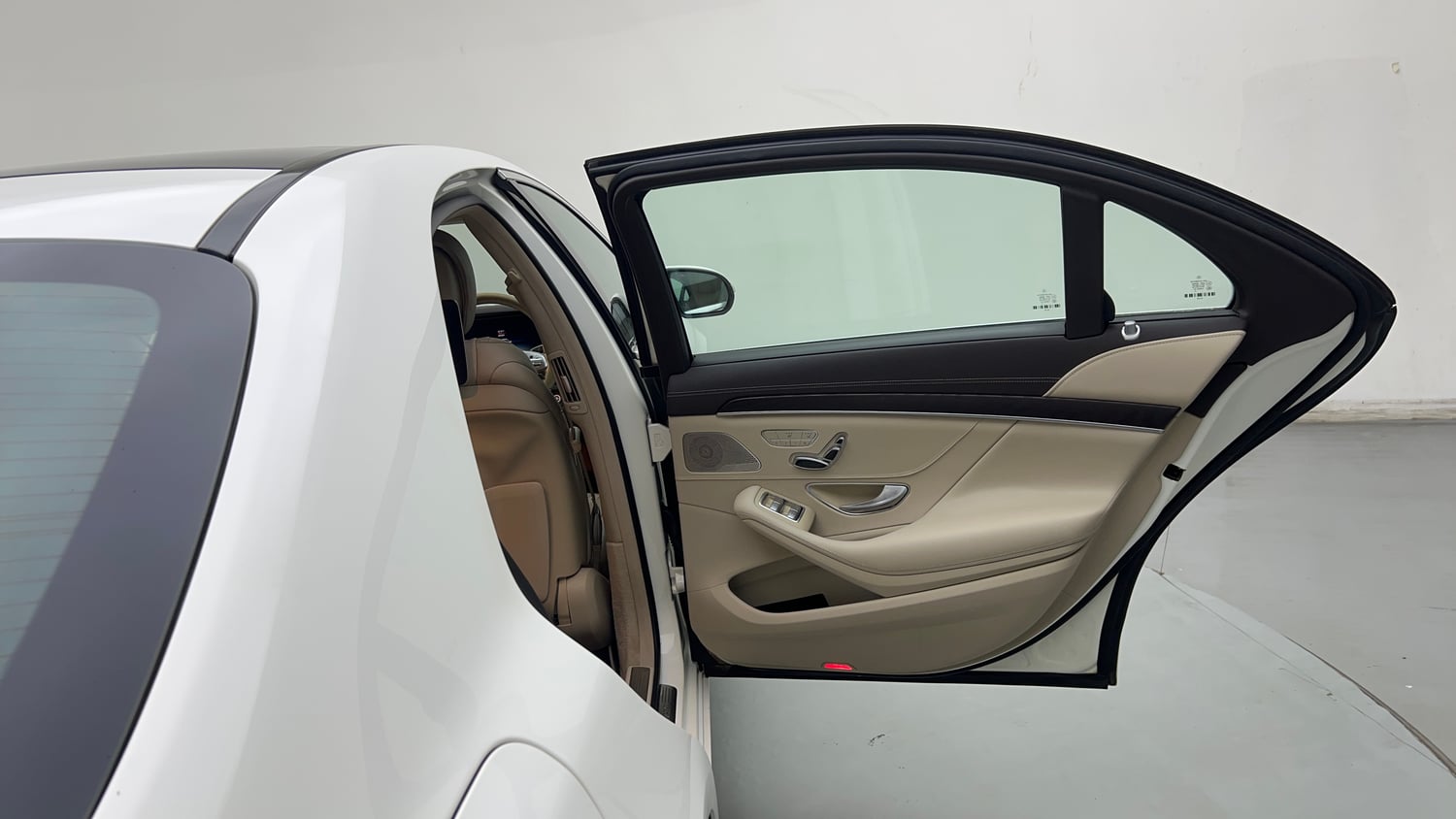 Used 2020 Mercedes-Benz S-Class (W222) S 350D Diesel Automatic interior RIGHT REAR DOOR OPEN VIEW