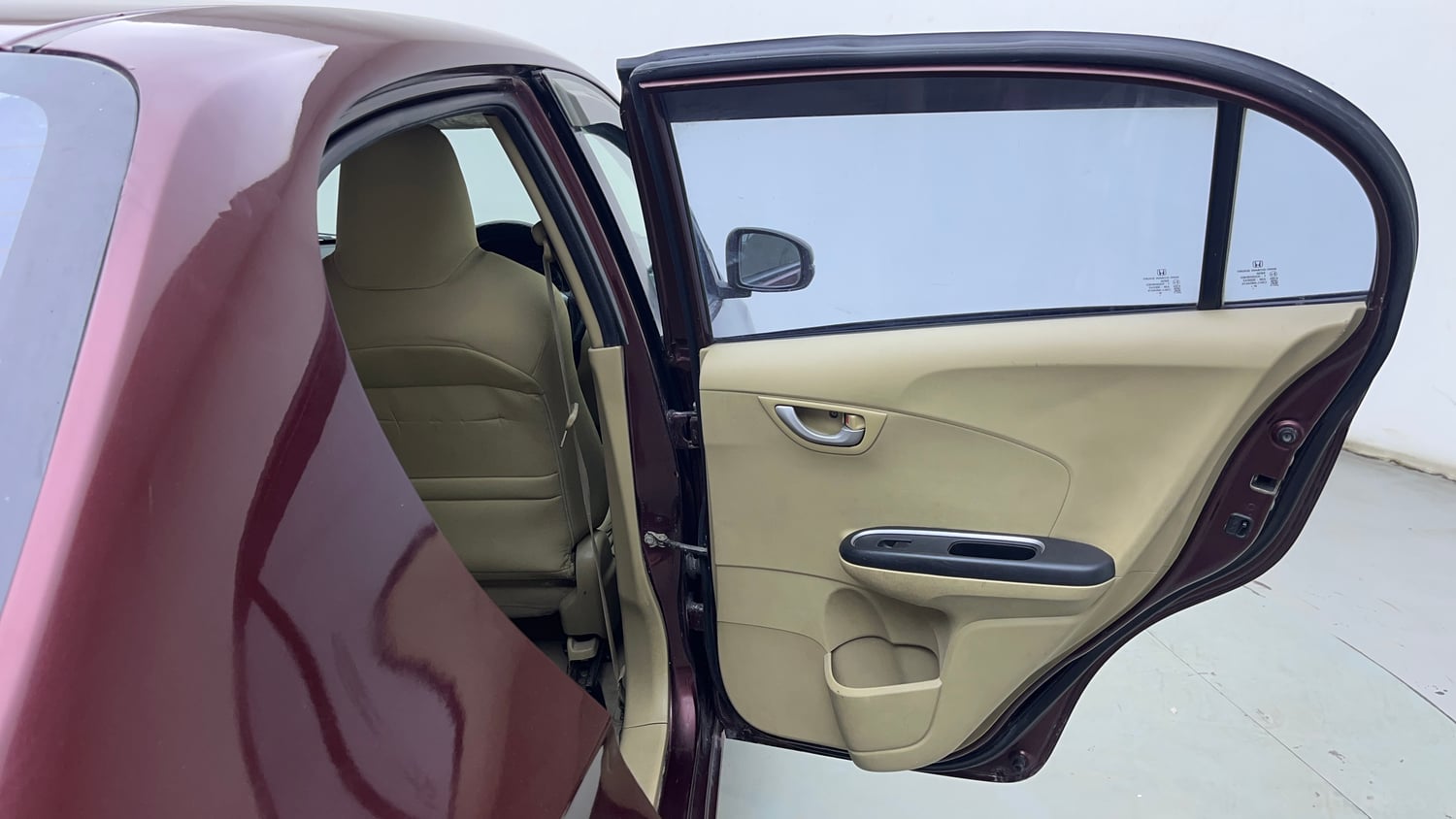 Used 2016 Honda Amaze 1.2 VX i-VTEC Petrol Manual interior RIGHT REAR DOOR OPEN VIEW