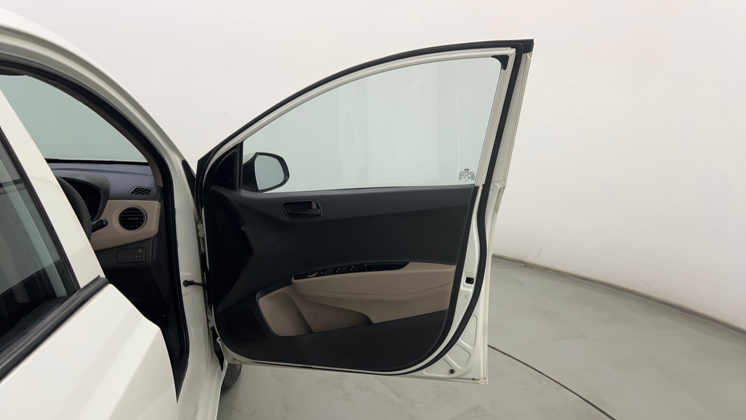 Used 2018 Hyundai Grand i10 Magna AT 1.2 Kappa VTVT Petrol Automatic interior RIGHT FRONT DOOR OPEN VIEW