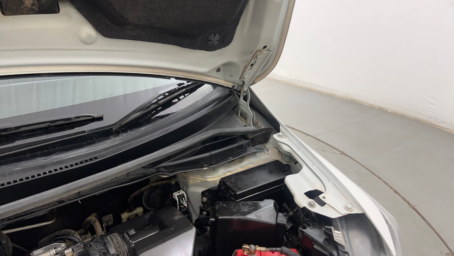 Used 2016 Honda Jazz VX Petrol Petrol Manual engine ENGINE LEFT SIDE HINGE & APRON VIEW