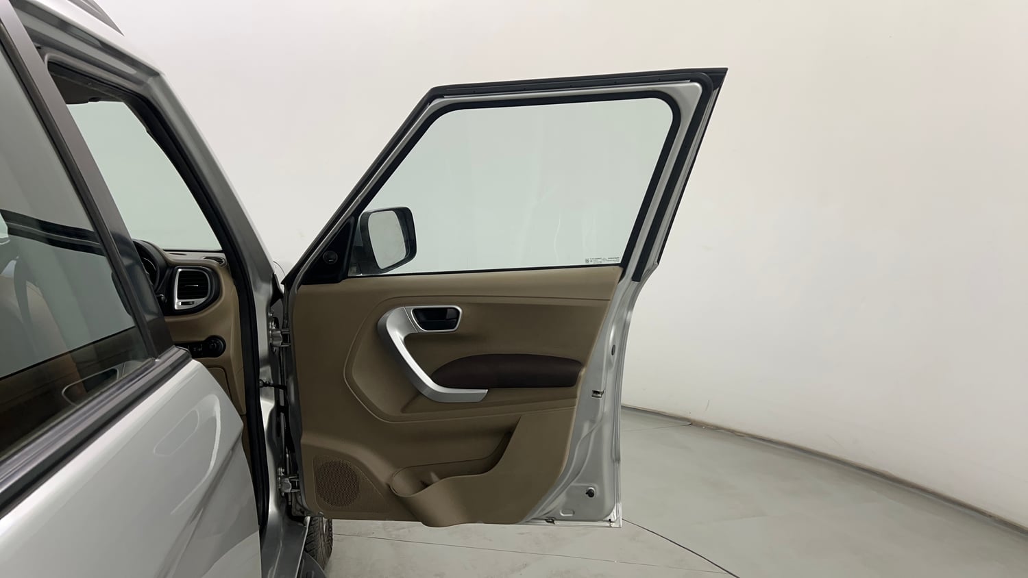 Used 2016 Mahindra TUV300 T8 Diesel Manual interior RIGHT FRONT DOOR OPEN VIEW