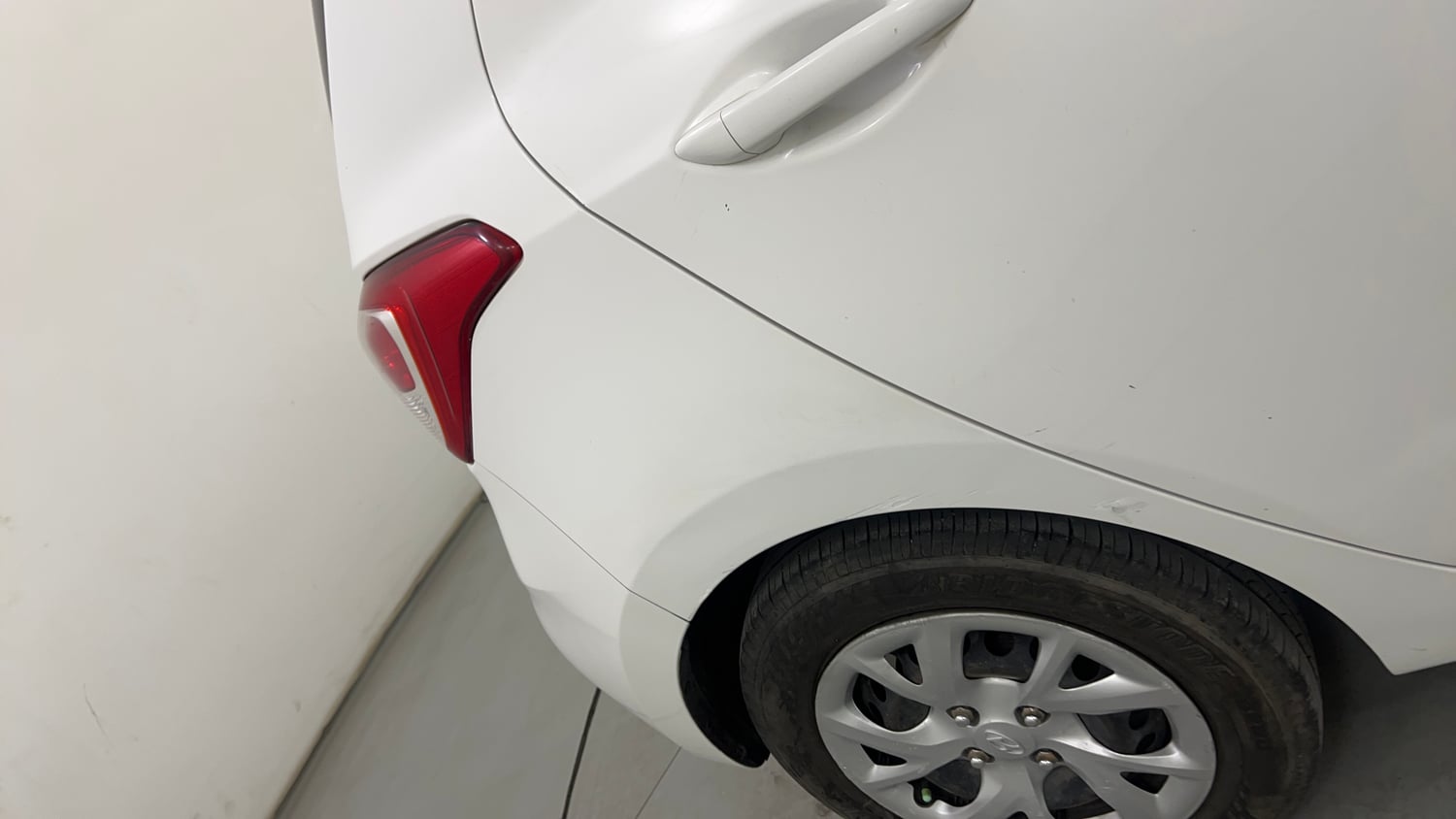 Used 2018 Hyundai Grand i10 Magna AT 1.2 Kappa VTVT Petrol Automatic dents MINOR DENT