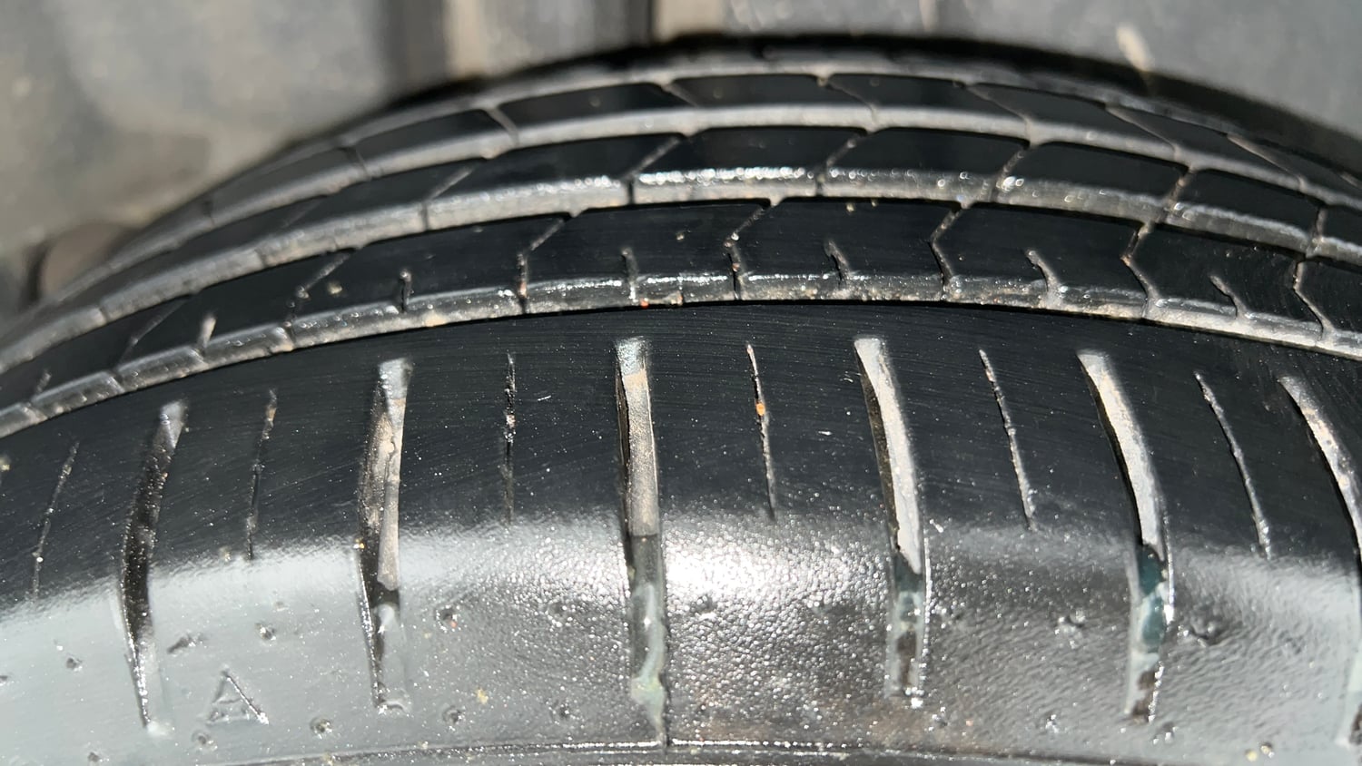 Used 2018 Maruti Suzuki Ciaz Alpha Hybrid 1.5 Petrol Manual tyres RIGHT REAR TYRE TREAD VIEW