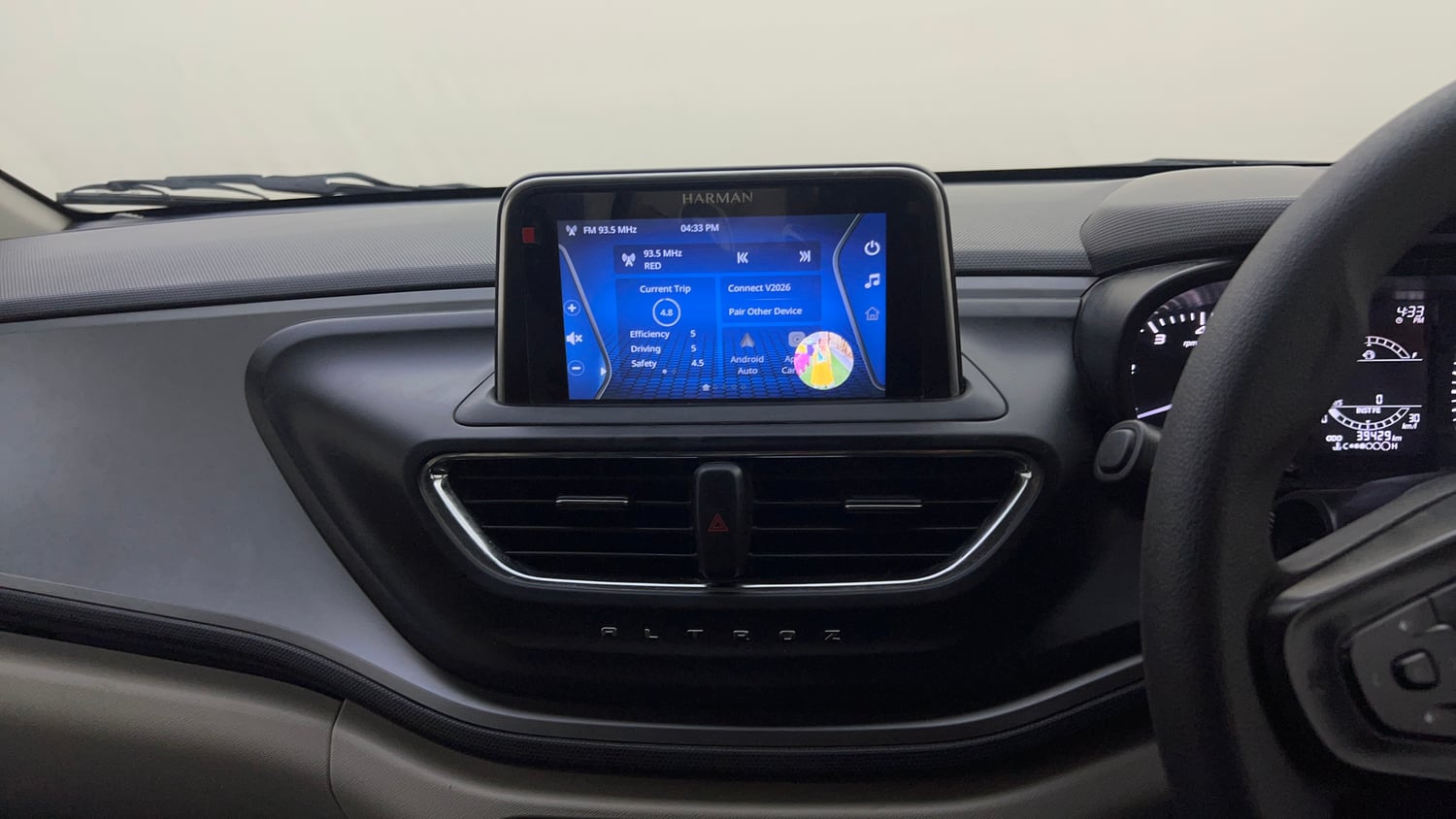 Used 2022 Tata Altroz XM Plus Petrol Petrol Manual top_features Integrated (in-dash) music system