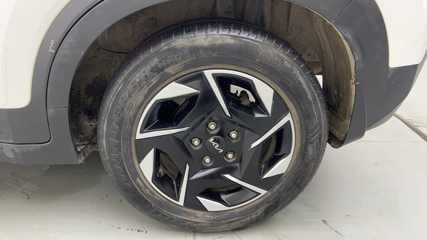 Used 2017 Honda Jazz VX Petrol Petrol Manual tyres LEFT REAR TYRE RIM VIEW