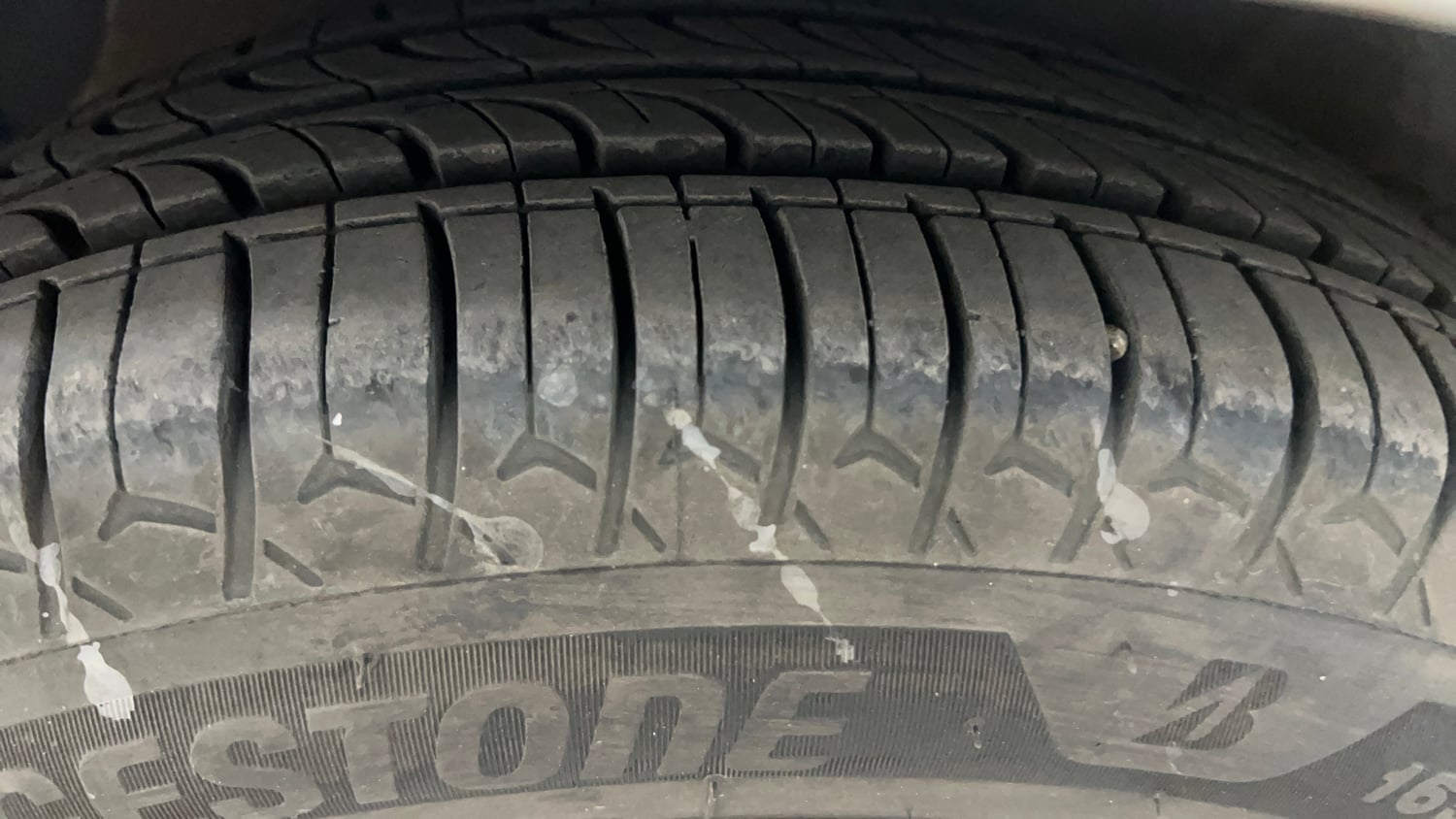 Used 2018 Hyundai Grand i10 Magna AT 1.2 Kappa VTVT Petrol Automatic tyres LEFT FRONT TYRE TREAD VIEW