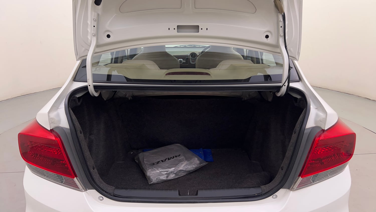 Used 2014 Honda Amaze 1.2 VX AT i-VTEC Petrol Automatic interior DICKY INSIDE VIEW