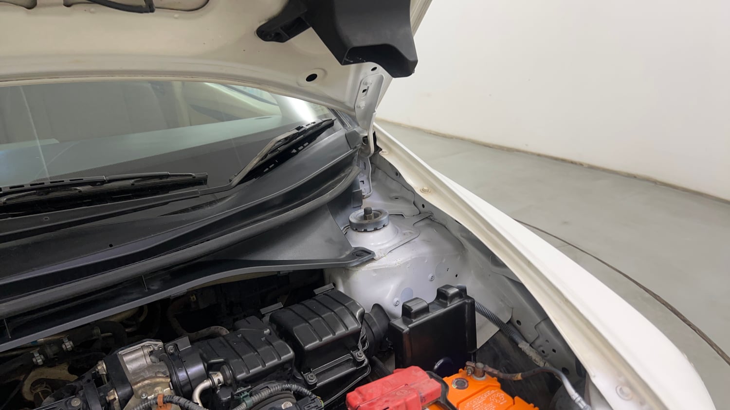 Used 2013 Honda City 1.5 S MT Petrol Manual engine ENGINE LEFT SIDE HINGE & APRON VIEW