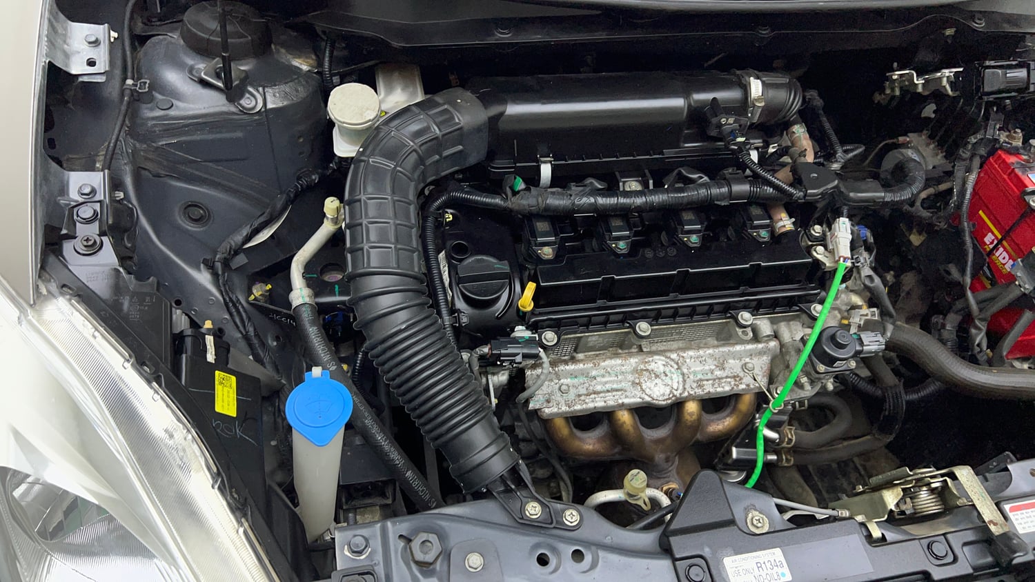 Used 2022 Maruti Suzuki Dzire VXi Petrol Manual engine ENGINE RIGHT SIDE VIEW
