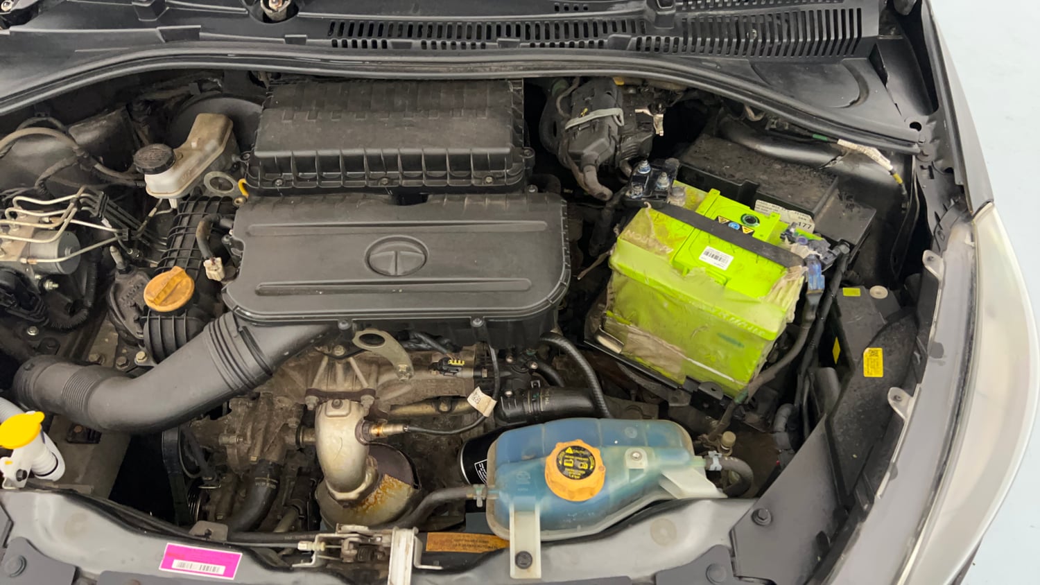 Used 2020 Tata Tiago XZ Plus Petrol Manual engine ENGINE LEFT SIDE VIEW