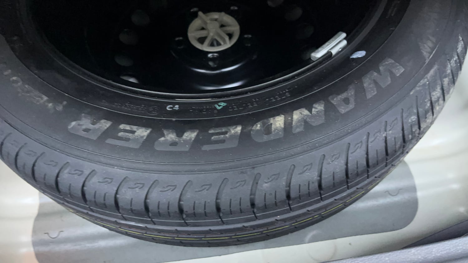 Used 2024 Hyundai Creta 1.5 MPi Petrol MT S(O) Petrol Manual tyres SPARE TYRE VIEW