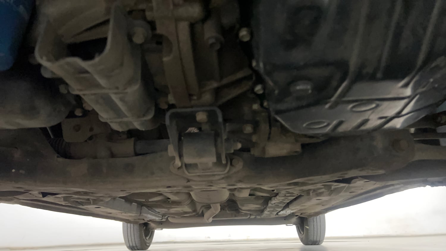 Used 2018 Hyundai Grand i10 Magna AT 1.2 Kappa VTVT Petrol Automatic extra FRONT LEFT UNDERBODY VIEW