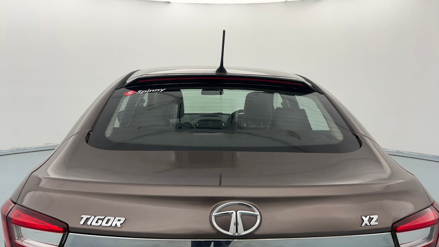 Used 2018 Tata Tigor Revotorq XZ (O) Diesel Manual exterior BACK WINDSHIELD VIEW