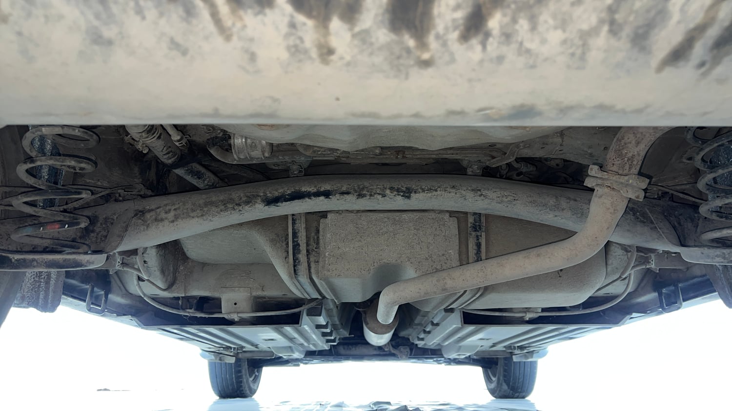 Used 2020 Maruti Suzuki Vitara Brezza VXi AT SHVS Petrol Automatic extra REAR UNDERBODY VIEW (TAKEN FROM REAR)