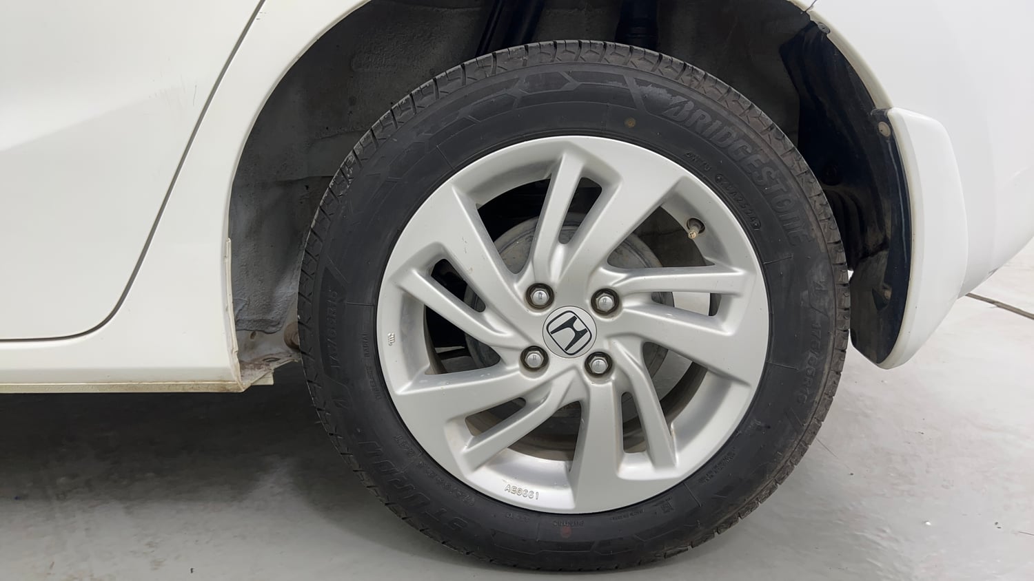 Used 2016 Honda Jazz VX Petrol Petrol Manual tyres LEFT REAR TYRE RIM VIEW
