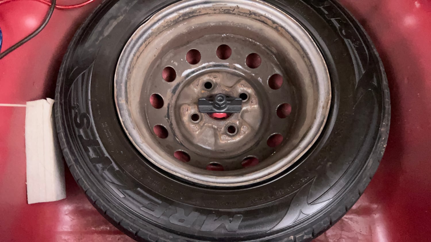 Used 2017 Hyundai Eon Sportz Petrol Manual tyres SPARE TYRE VIEW