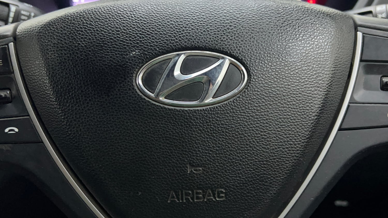Used 2019 Hyundai i20 Active 1.2 SX Petrol Manual top_features Airbags