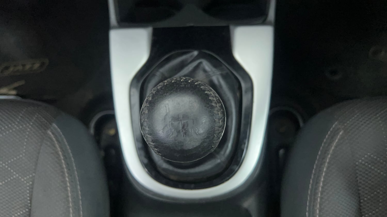 Used 2016 Honda Jazz VX Petrol+cng(outside fitted) Cng Manual interior GEAR  KNOB VIEW
