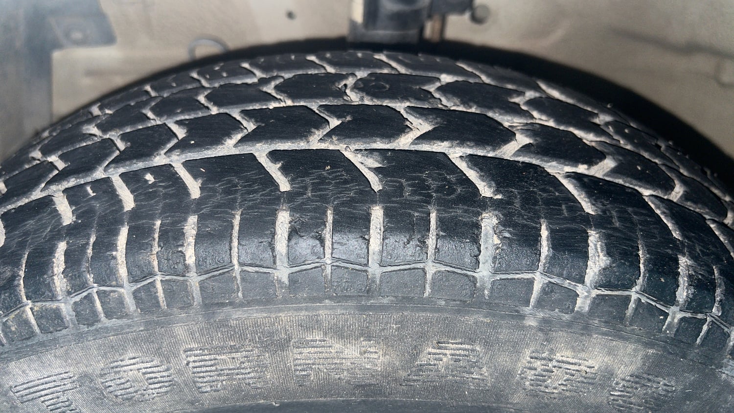 Used 2015 Maruti Suzuki Swift Dzire VXI Petrol Manual tyres LEFT FRONT TYRE TREAD VIEW
