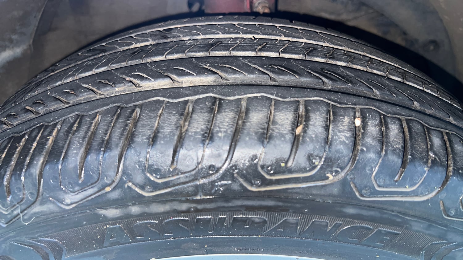 Used 2017 Maruti Suzuki Baleno Zeta 1.2 Petrol Manual tyres RIGHT FRONT TYRE TREAD VIEW