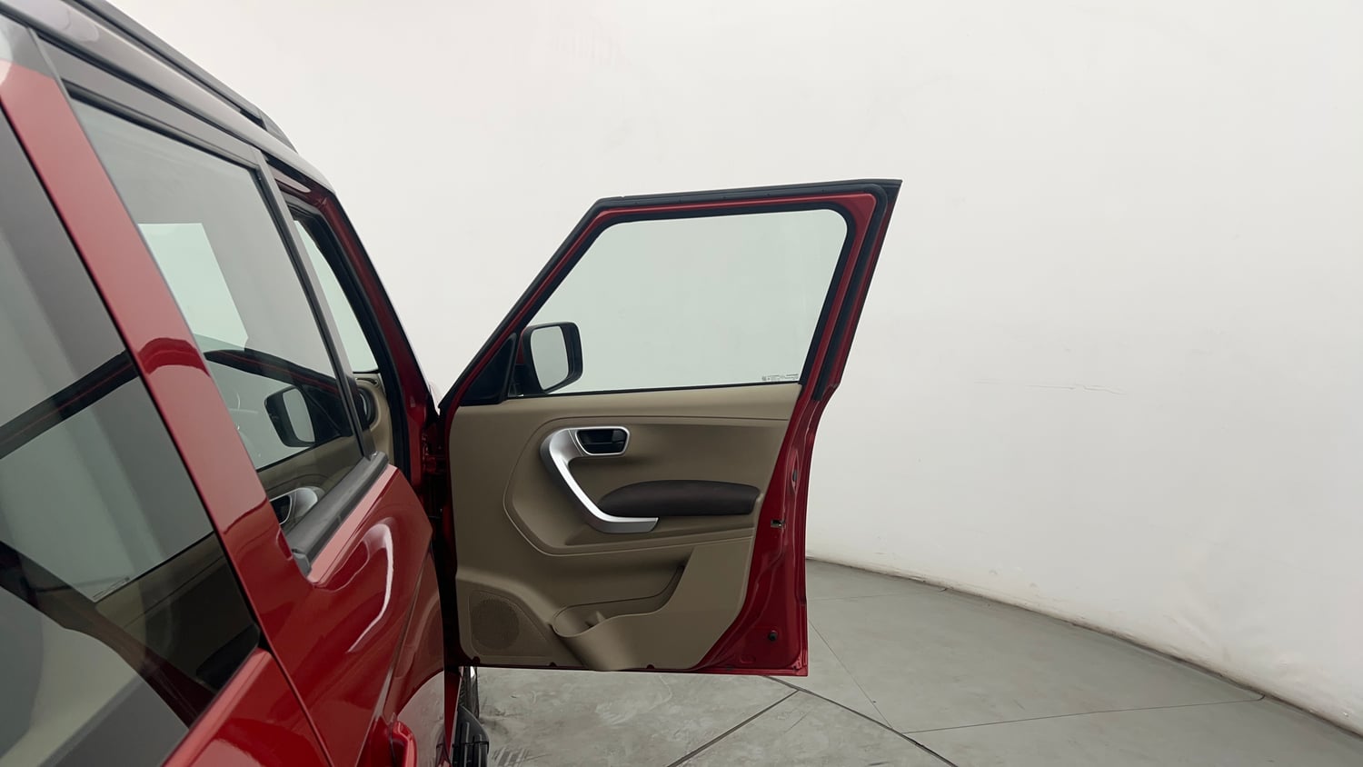 Used 2017 Mahindra TUV300 T8 mHAWK100 Dual Tone Diesel Manual interior RIGHT FRONT DOOR OPEN VIEW