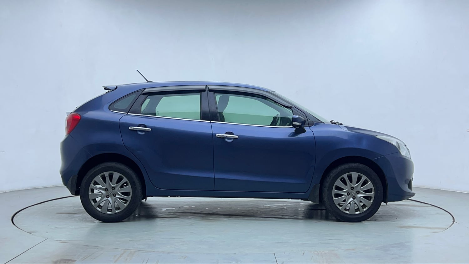Used 2017 Maruti Suzuki Baleno Zeta 1.2 Petrol Manual exterior RIGHT SIDE VIEW