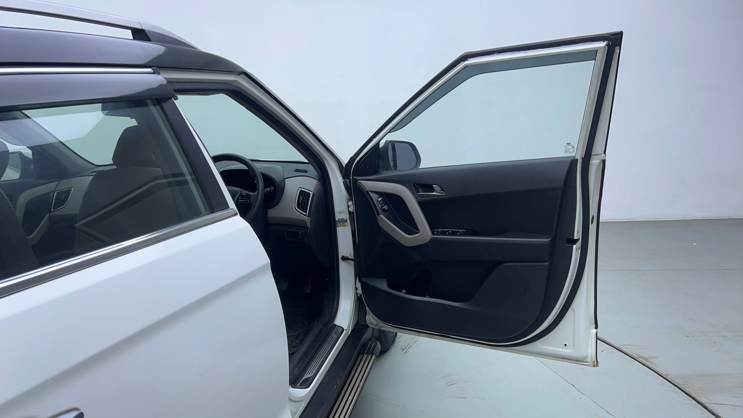 Used 2016 Hyundai Creta 1.6 SX Plus Petrol Petrol Manual interior RIGHT FRONT DOOR OPEN VIEW