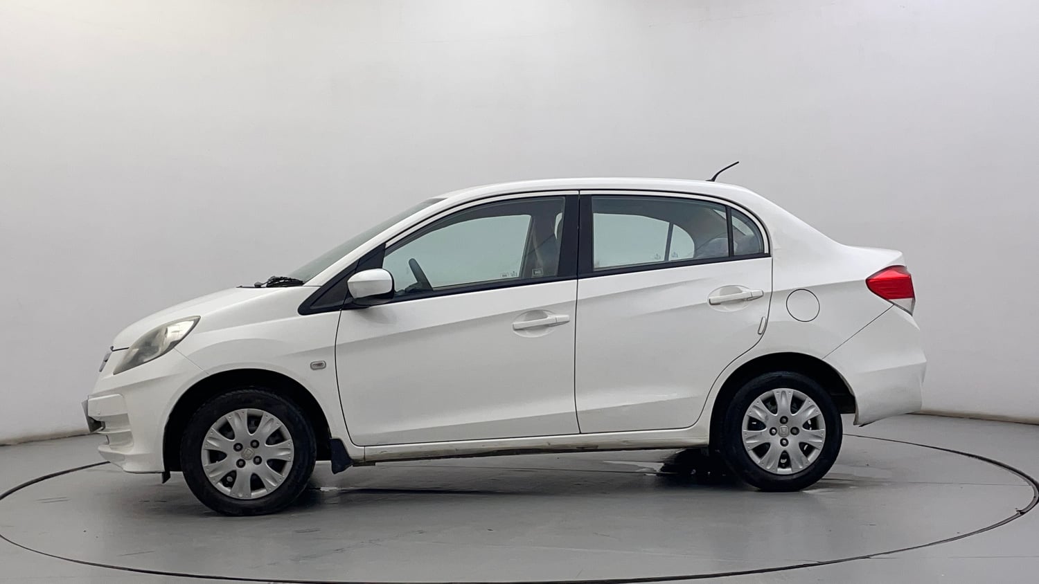Used 2014 Honda Amaze 1.2 S i-VTEC Petrol Manual exterior LEFT SIDE VIEW