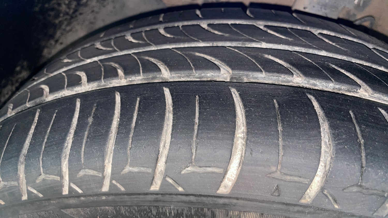 Used 2019 Hyundai Elite i20 Asta 1.2 (O) Petrol Manual tyres LEFT FRONT TYRE TREAD VIEW