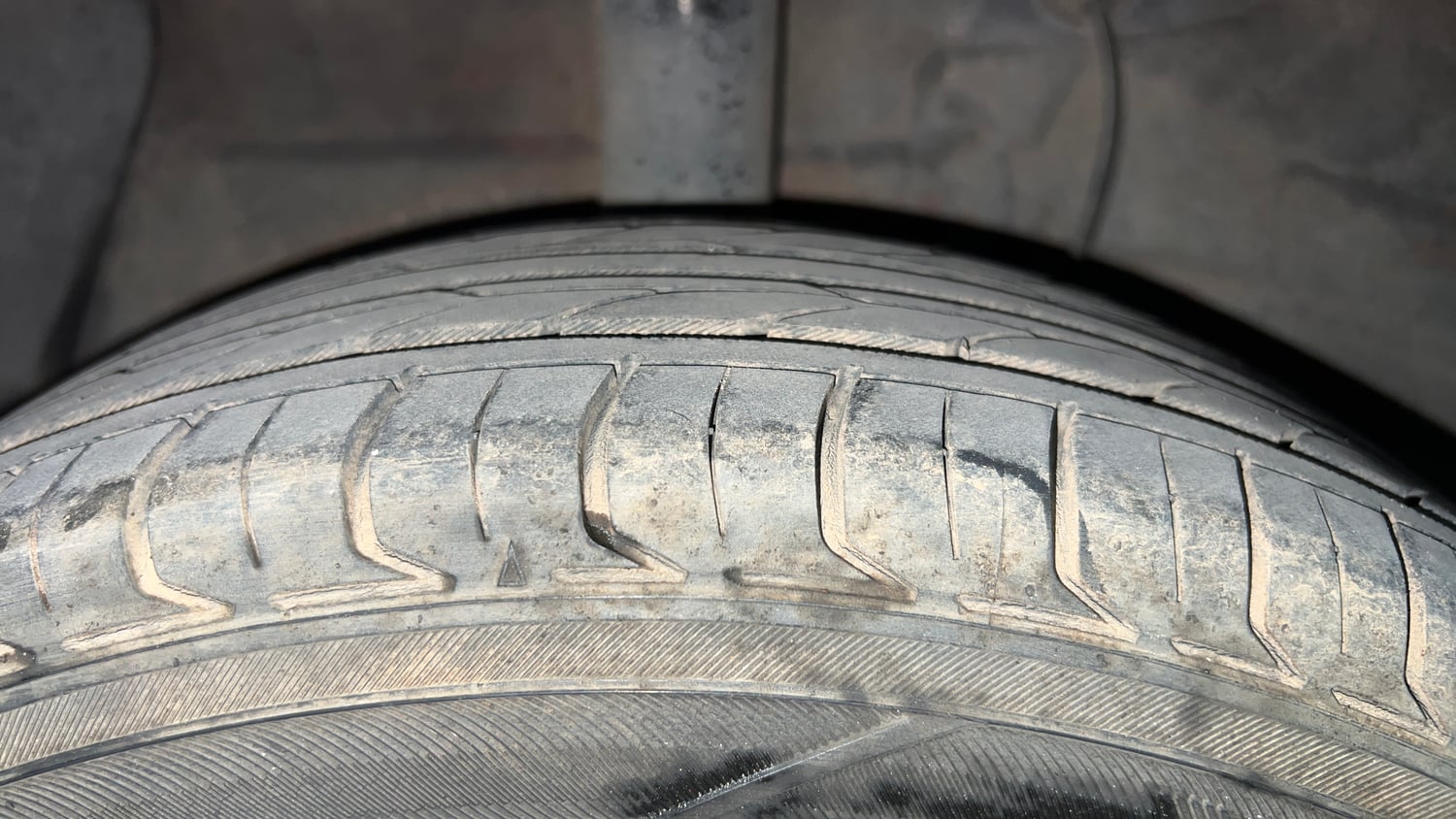 Used 2016 Hyundai Xcent SX 1.2 Petrol Manual tyres RIGHT REAR TYRE TREAD VIEW