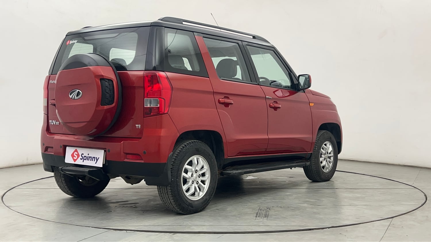 Used 2017 Mahindra TUV300 T8 mHAWK100 Dual Tone Diesel Manual exterior RIGHT REAR CORNER VIEW