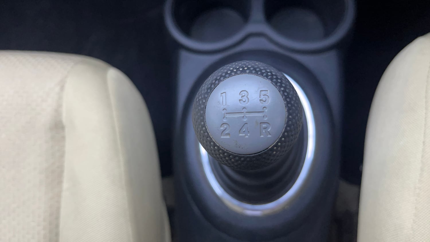 Used 2016 Honda Amaze 1.2 VX i-VTEC Petrol Manual interior GEAR  KNOB VIEW