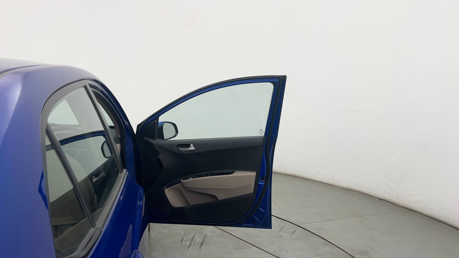 Used 2015 Hyundai Xcent S 1.2 (O) Petrol Manual interior RIGHT FRONT DOOR OPEN VIEW