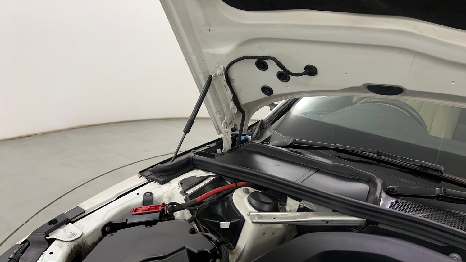 Used 2018 Audi A4 30 TFSI Premium Plus Petrol Automatic engine ENGINE RIGHT SIDE HINGE & APRON VIEW