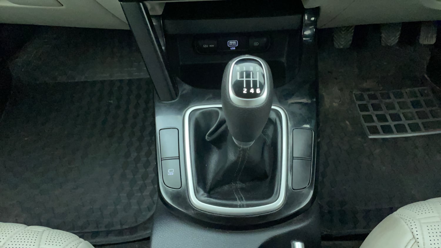 Used 2019 Kia Seltos HTX 1.5 Diesel Diesel Manual interior GEAR  KNOB VIEW